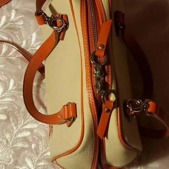 SOLDAuthentic Burberry London Blue Label sling bag - Picture 4 of 10